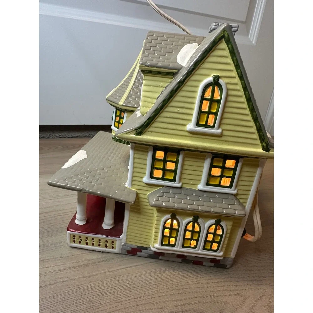 Dept 56 Snow Village The Doctor's House 5143-8